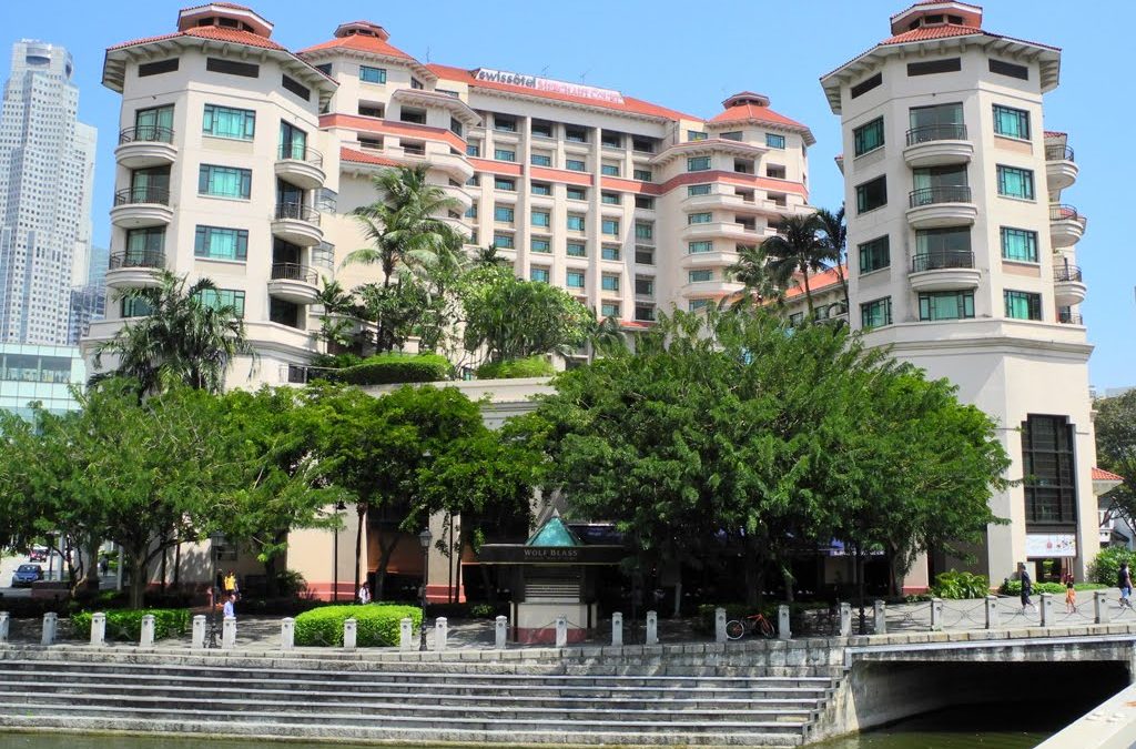 Swissôtel Merchant Court Hotel
